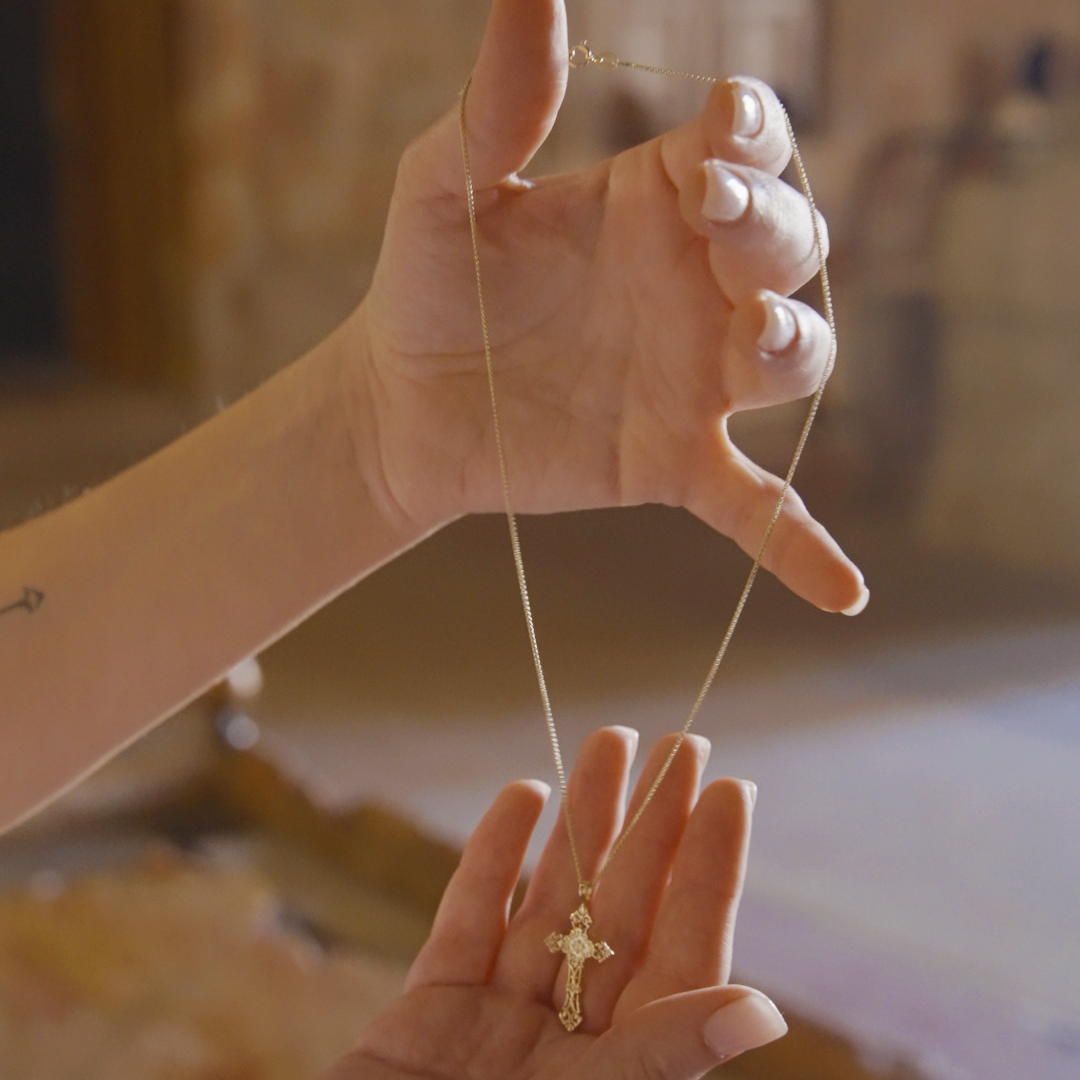 The Heritage Cross: Eternal Lineage